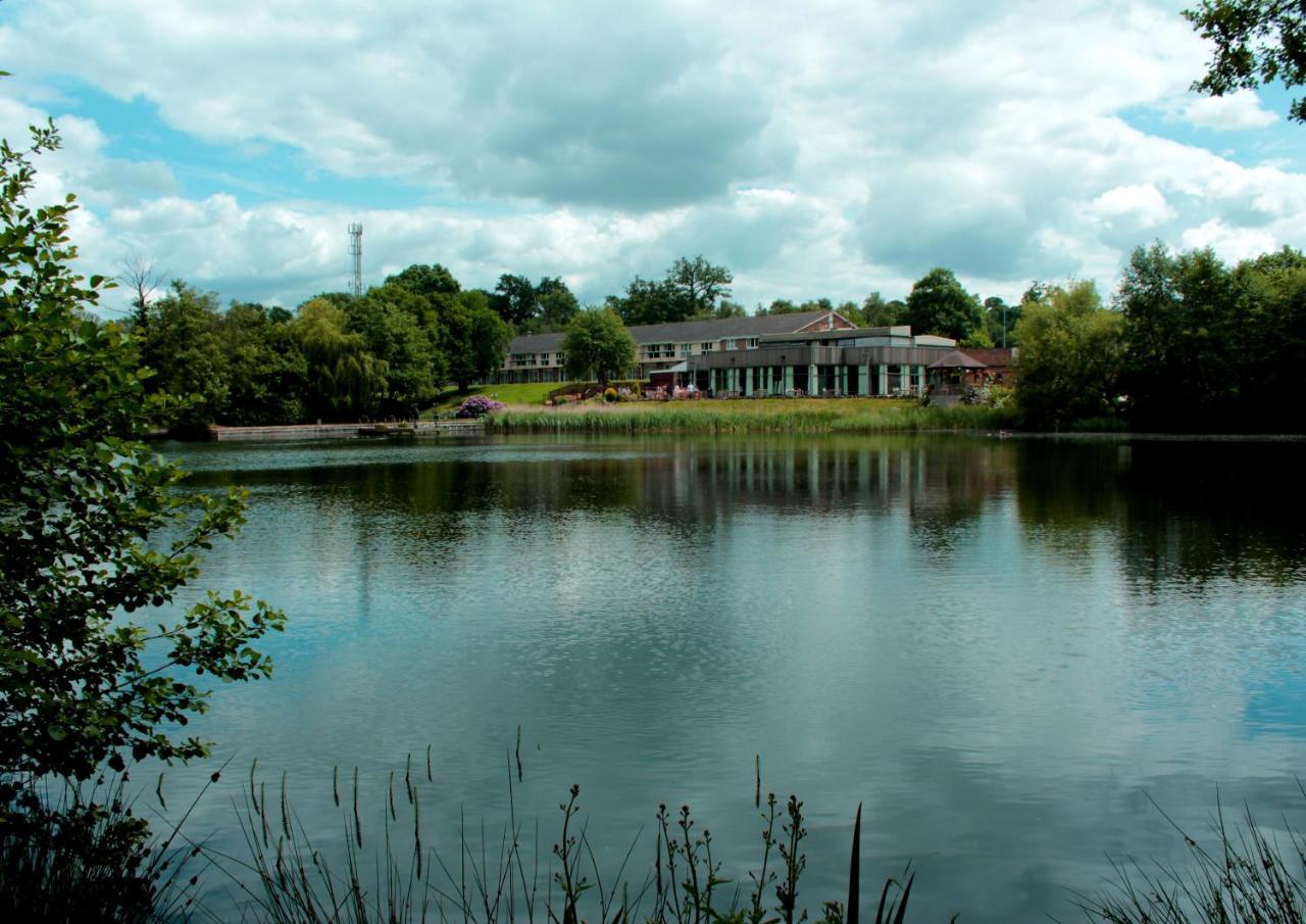 Inn On The Lake Gravesend Exterior photo